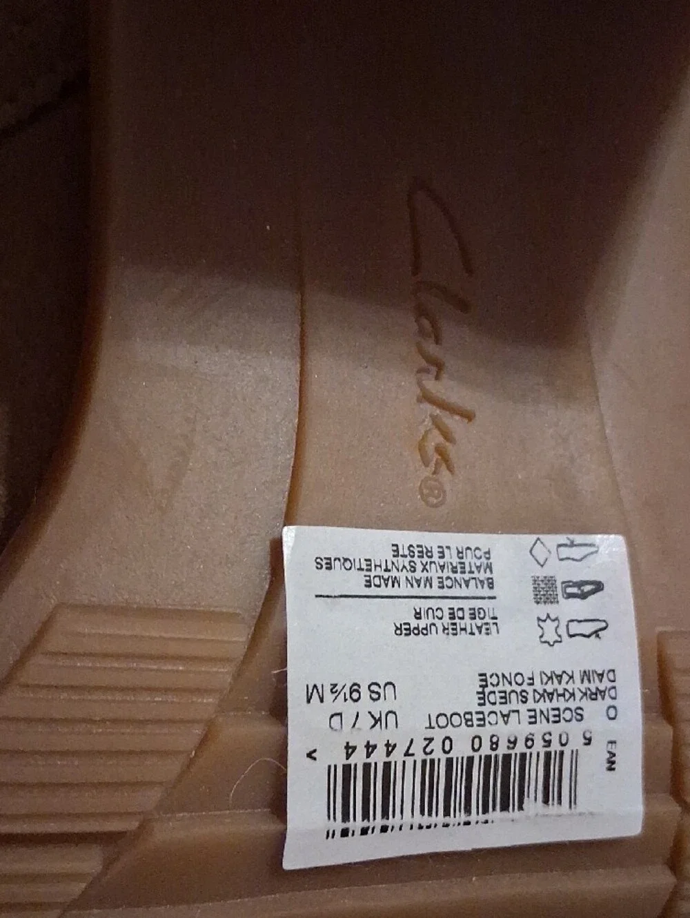 Clarks Womens Tan Suede Chukka Boots